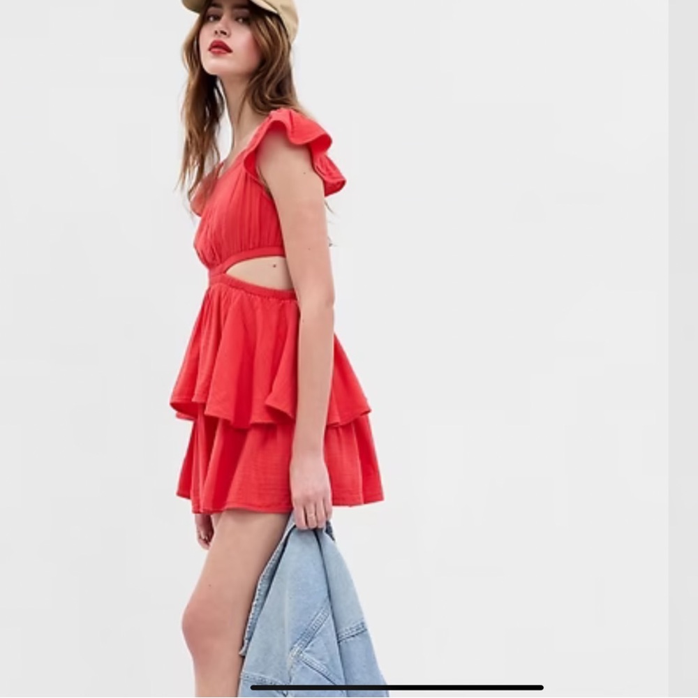 Beautiful Ruffle Hem Mini Dress ❤️